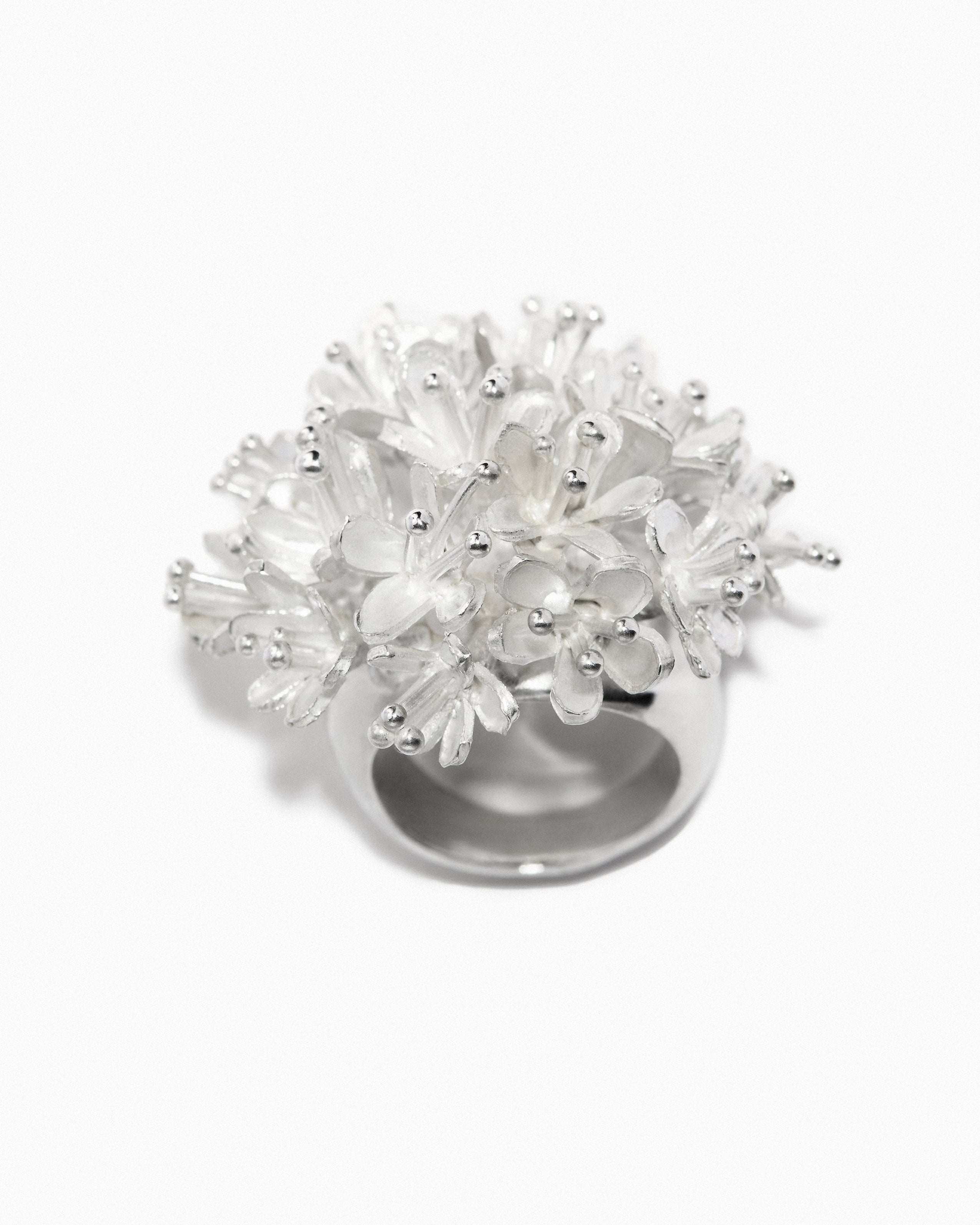 Round Wrapped Flower Bouquet Silver Ring